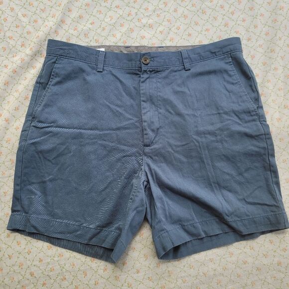 Amazon Essentials Size 36 Men's Blue Classic-Fit 9" Comfort Stretch Chino Short - Picture 3 of 9